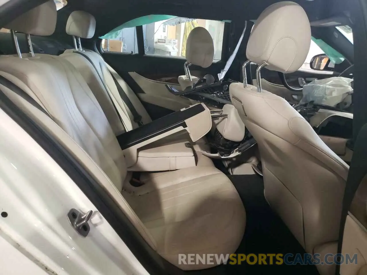 10 Photograph of a damaged car WDDZF4KB6KA513722 MERCEDES-BENZ E-CLASS 2019
