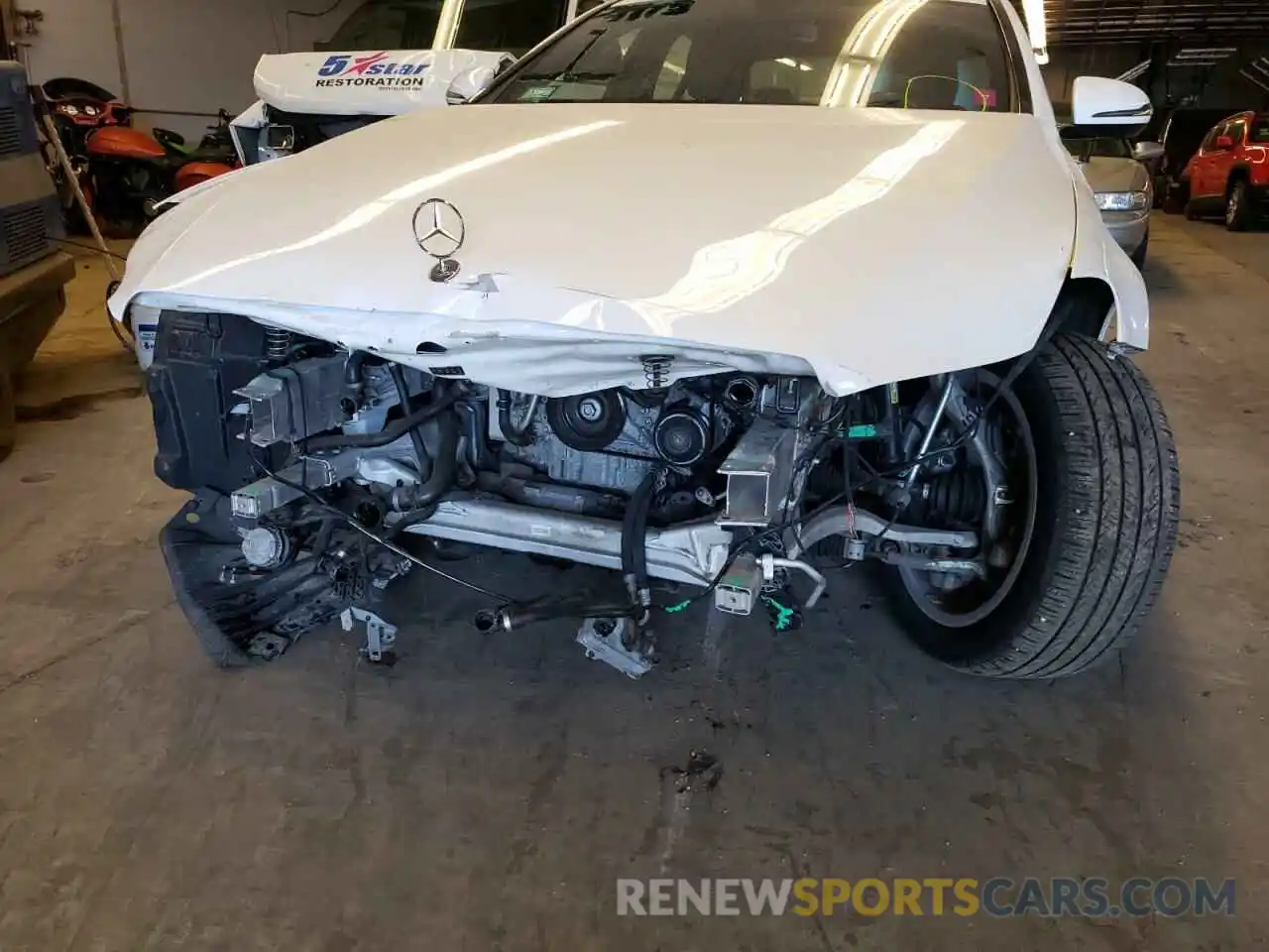 9 Photograph of a damaged car WDDZF4KB6KA544663 MERCEDES-BENZ E-CLASS 2019