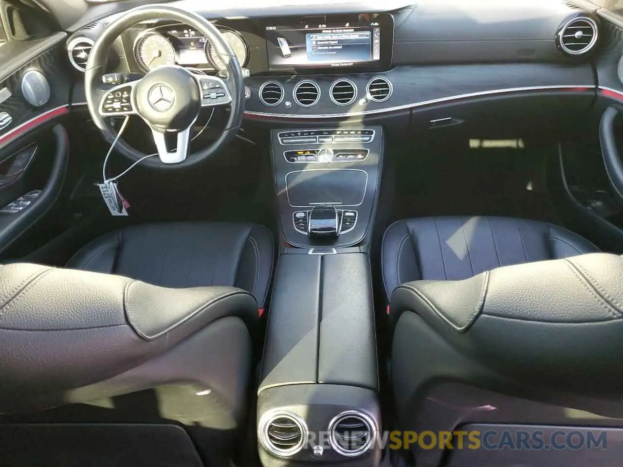 8 Photograph of a damaged car WDDZF4KB6KA561642 MERCEDES-BENZ E-CLASS 2019