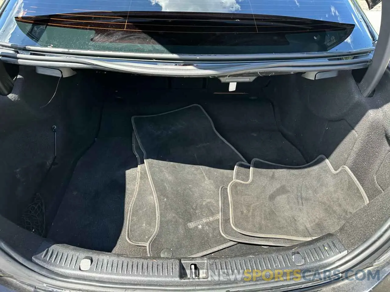 13 Photograph of a damaged car WDDZF4KB6KA566954 MERCEDES-BENZ E-CLASS 2019
