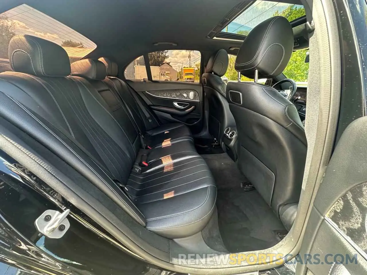 6 Photograph of a damaged car WDDZF4KB6KA566954 MERCEDES-BENZ E-CLASS 2019