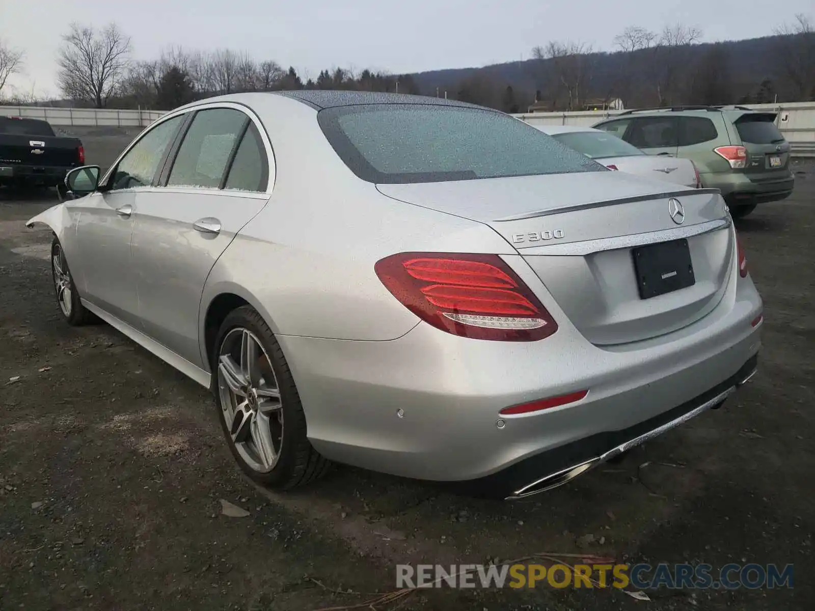 3 Photograph of a damaged car WDDZF4KB6KA584600 MERCEDES-BENZ E CLASS 2019