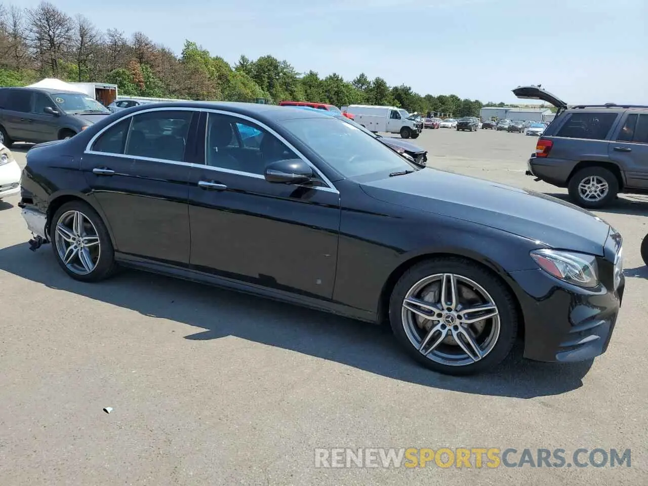4 Photograph of a damaged car WDDZF4KB6KA601203 MERCEDES-BENZ E-CLASS 2019