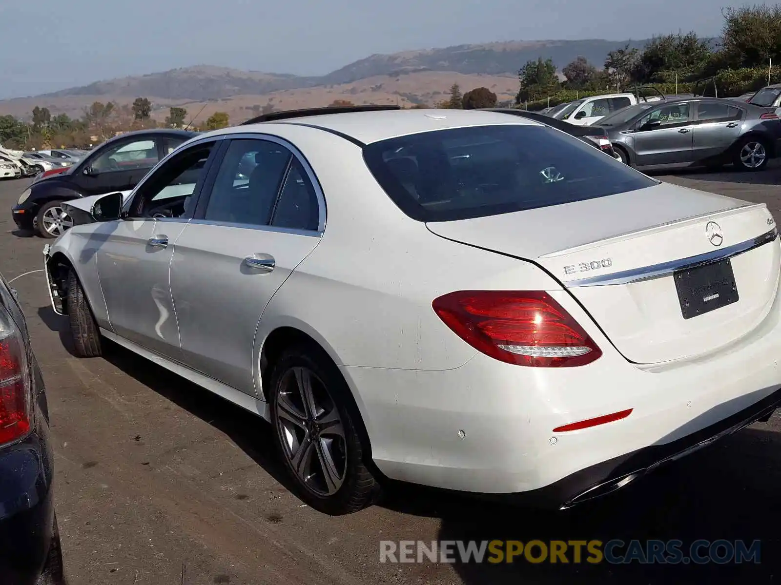 3 Photograph of a damaged car WDDZF4KB6KA617000 MERCEDES-BENZ E CLASS 2019