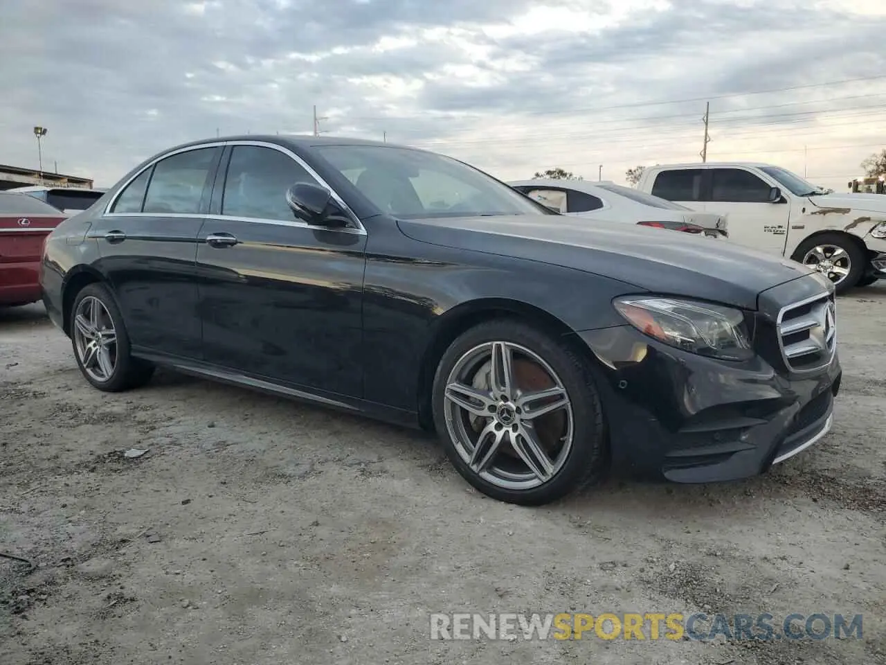 4 Photograph of a damaged car WDDZF4KB7KA499815 MERCEDES-BENZ E-CLASS 2019