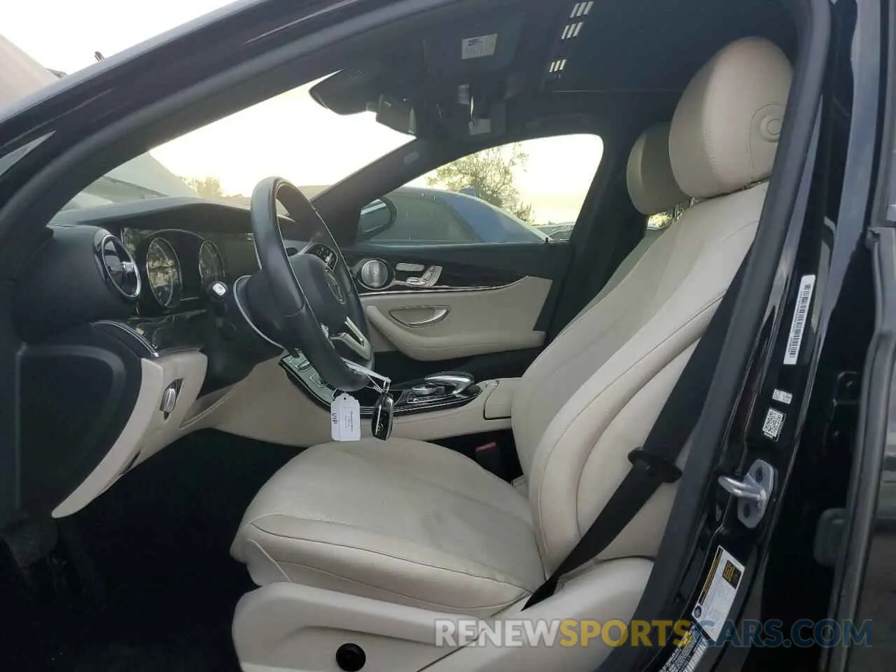 7 Photograph of a damaged car WDDZF4KB7KA499815 MERCEDES-BENZ E-CLASS 2019