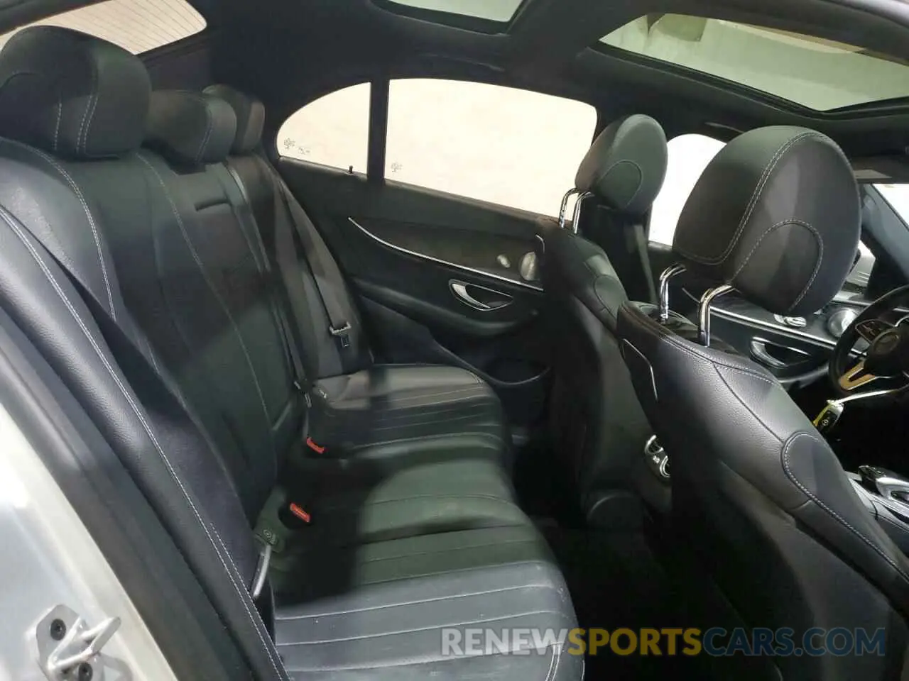 10 Photograph of a damaged car WDDZF4KB7KA516547 MERCEDES-BENZ E-CLASS 2019