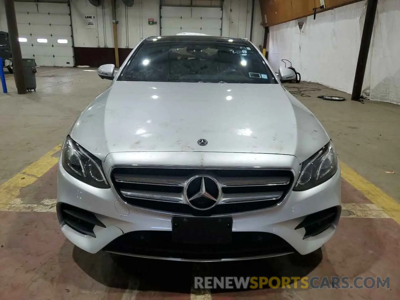 5 Photograph of a damaged car WDDZF4KB7KA516547 MERCEDES-BENZ E-CLASS 2019
