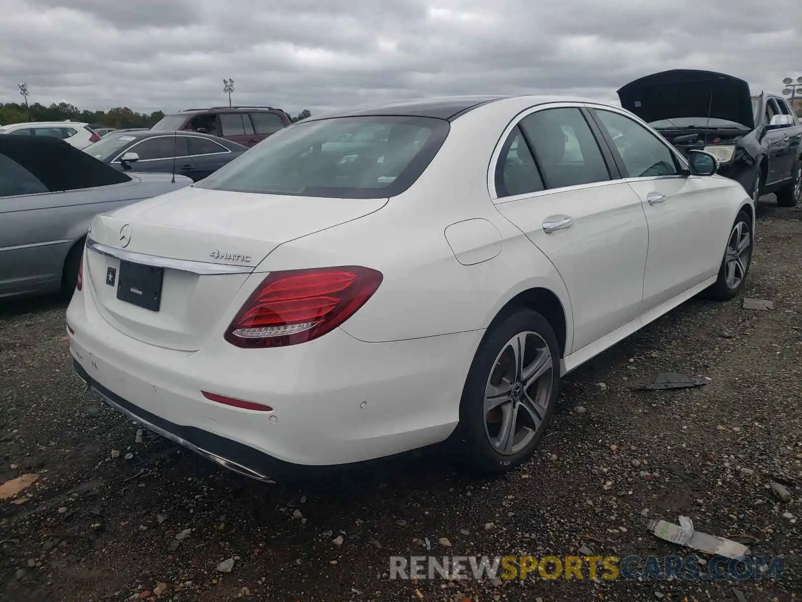 4 Photograph of a damaged car WDDZF4KB7KA555204 MERCEDES-BENZ E-CLASS 2019