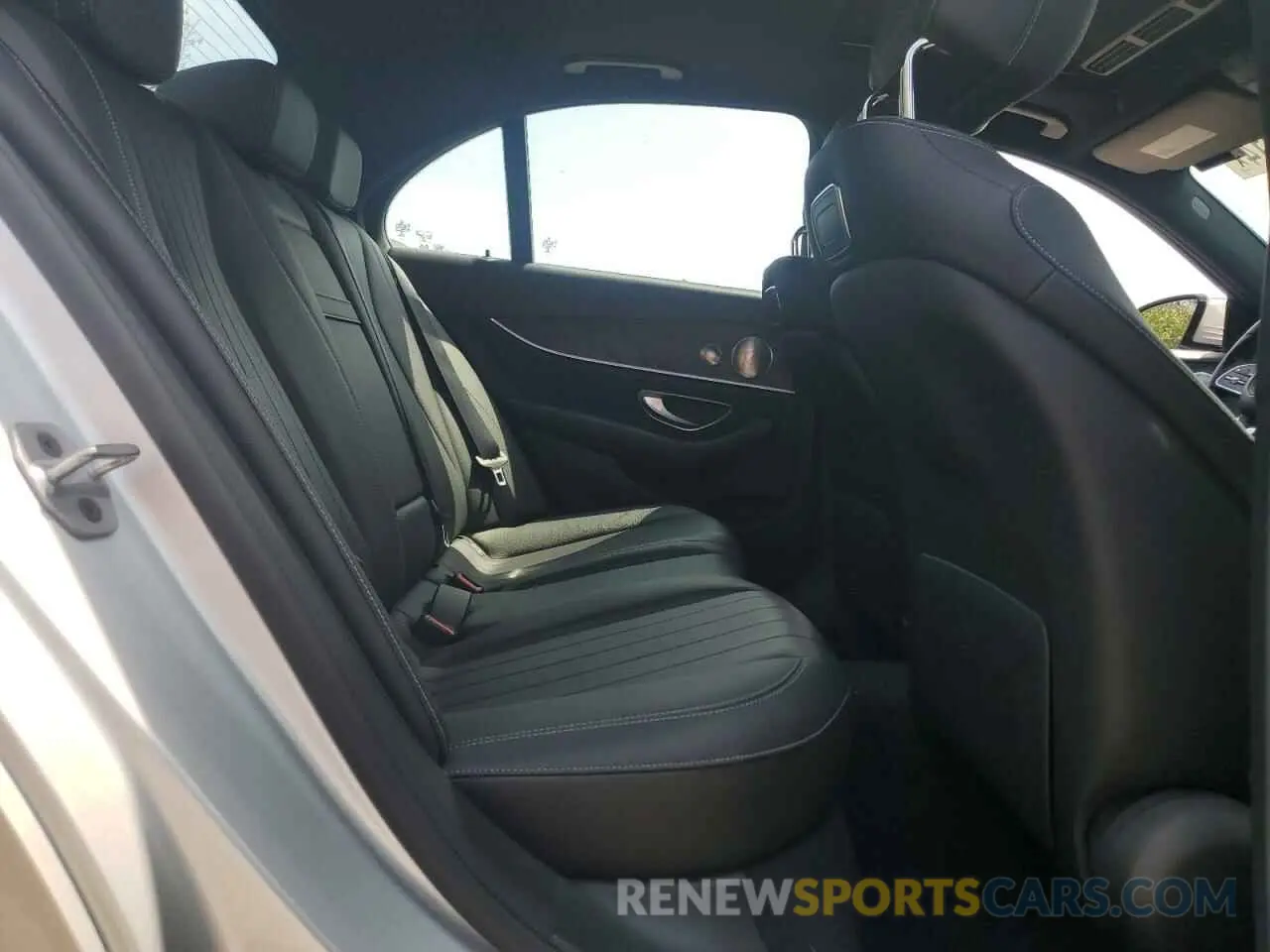 10 Photograph of a damaged car WDDZF4KB9KA505887 MERCEDES-BENZ E-CLASS 2019