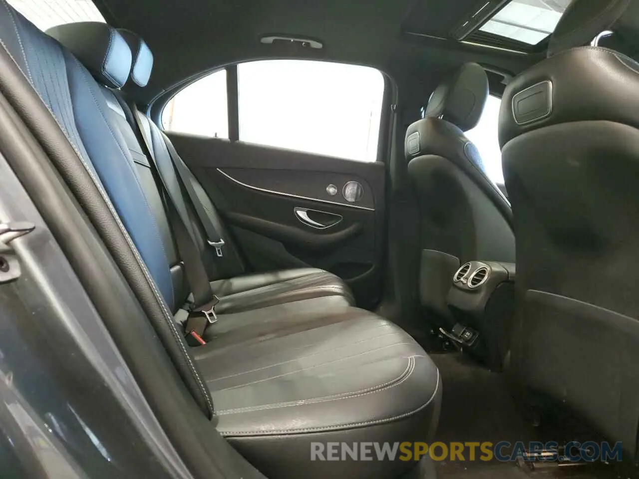 10 Photograph of a damaged car WDDZF4KB9KA566155 MERCEDES-BENZ E-CLASS 2019