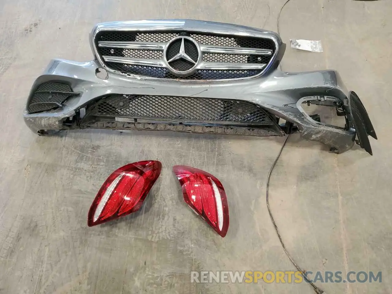 12 Photograph of a damaged car WDDZF4KB9KA566155 MERCEDES-BENZ E-CLASS 2019