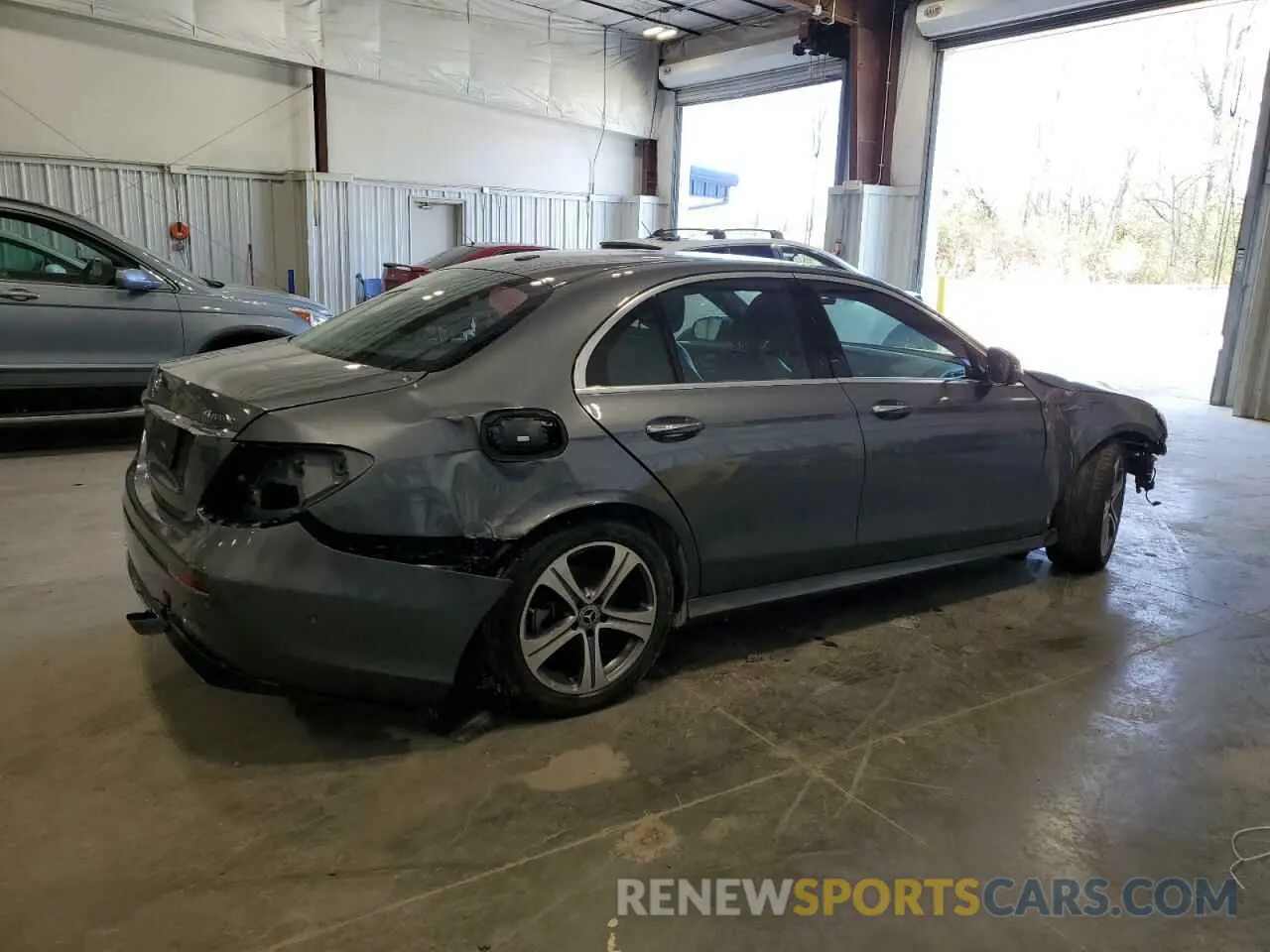 3 Photograph of a damaged car WDDZF4KB9KA566155 MERCEDES-BENZ E-CLASS 2019