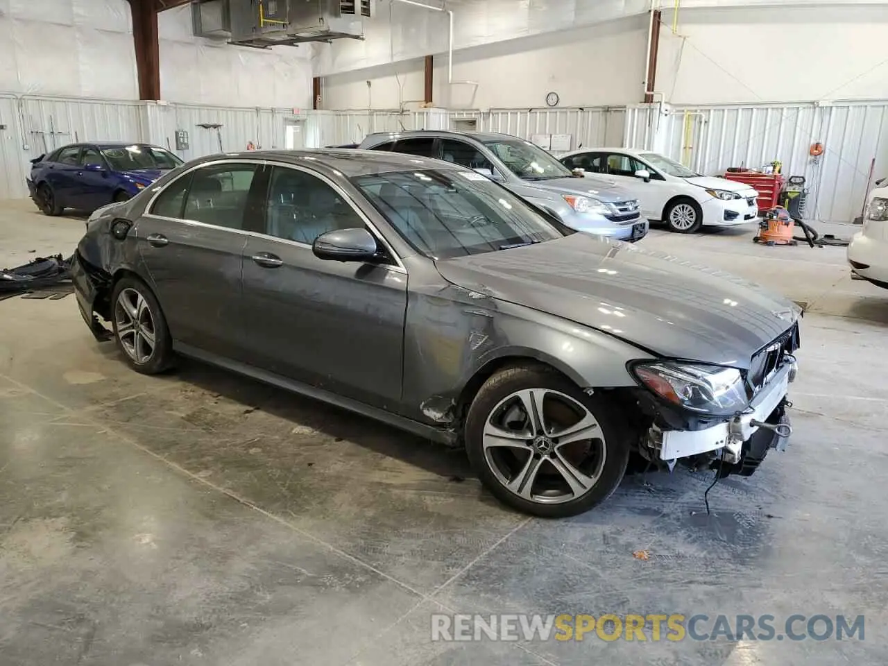 4 Photograph of a damaged car WDDZF4KB9KA566155 MERCEDES-BENZ E-CLASS 2019