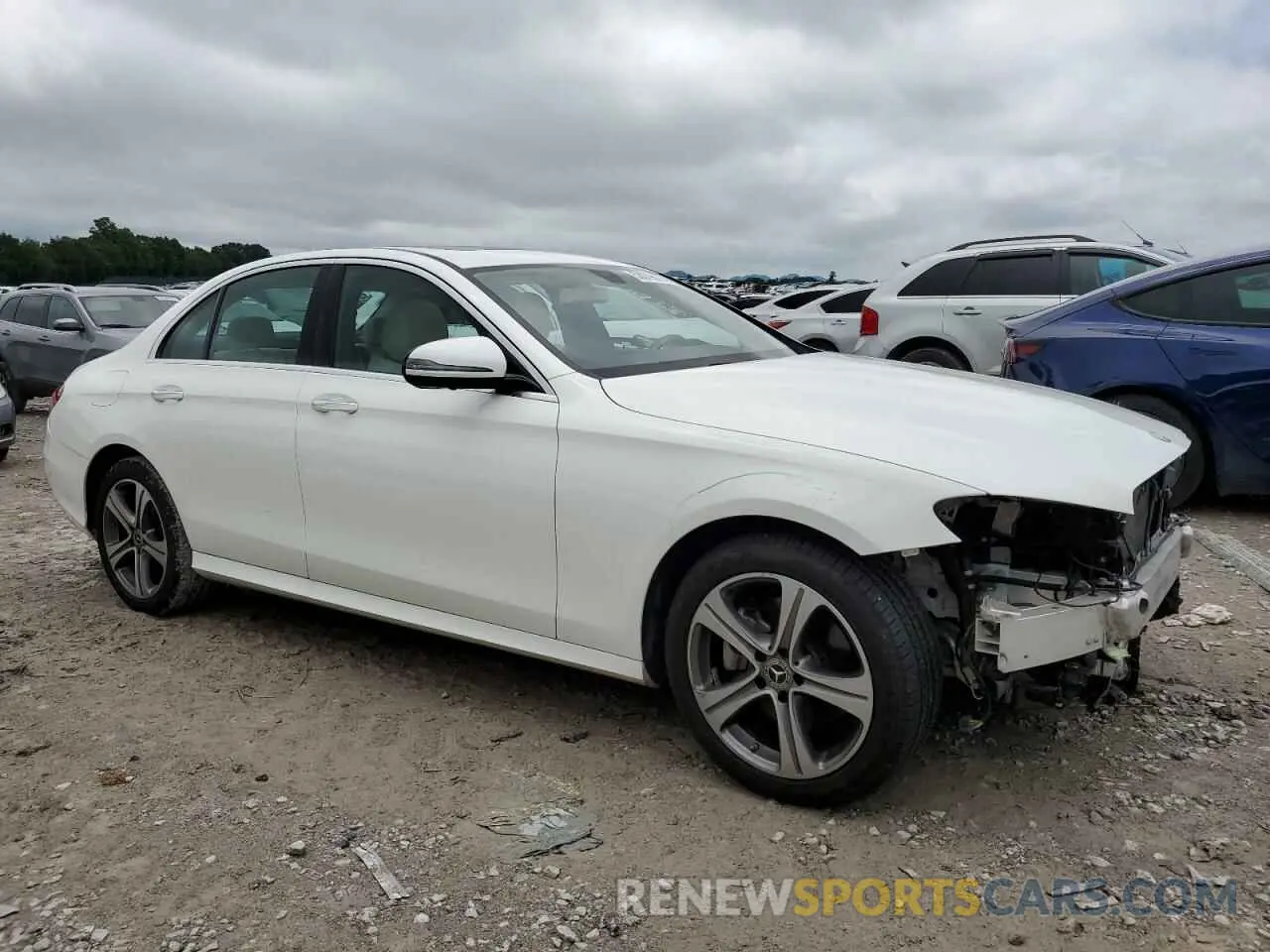 4 Photograph of a damaged car WDDZF4KBXKA489277 MERCEDES-BENZ E-CLASS 2019