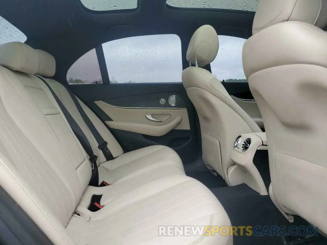 10 Photograph of a damaged car WDDZF4KBXKA595325 MERCEDES-BENZ E-CLASS 2019