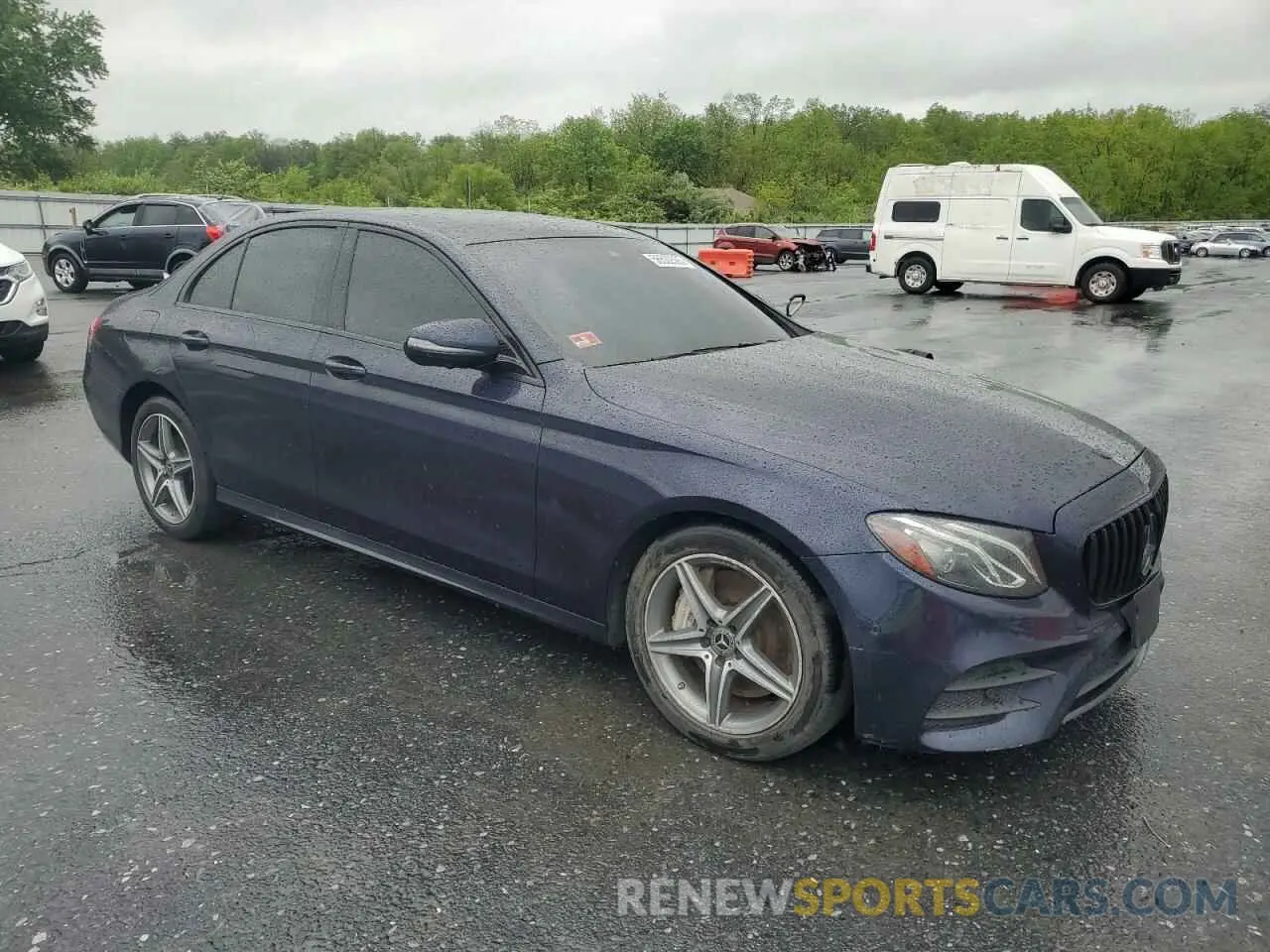 4 Photograph of a damaged car WDDZF4KBXKA595325 MERCEDES-BENZ E-CLASS 2019