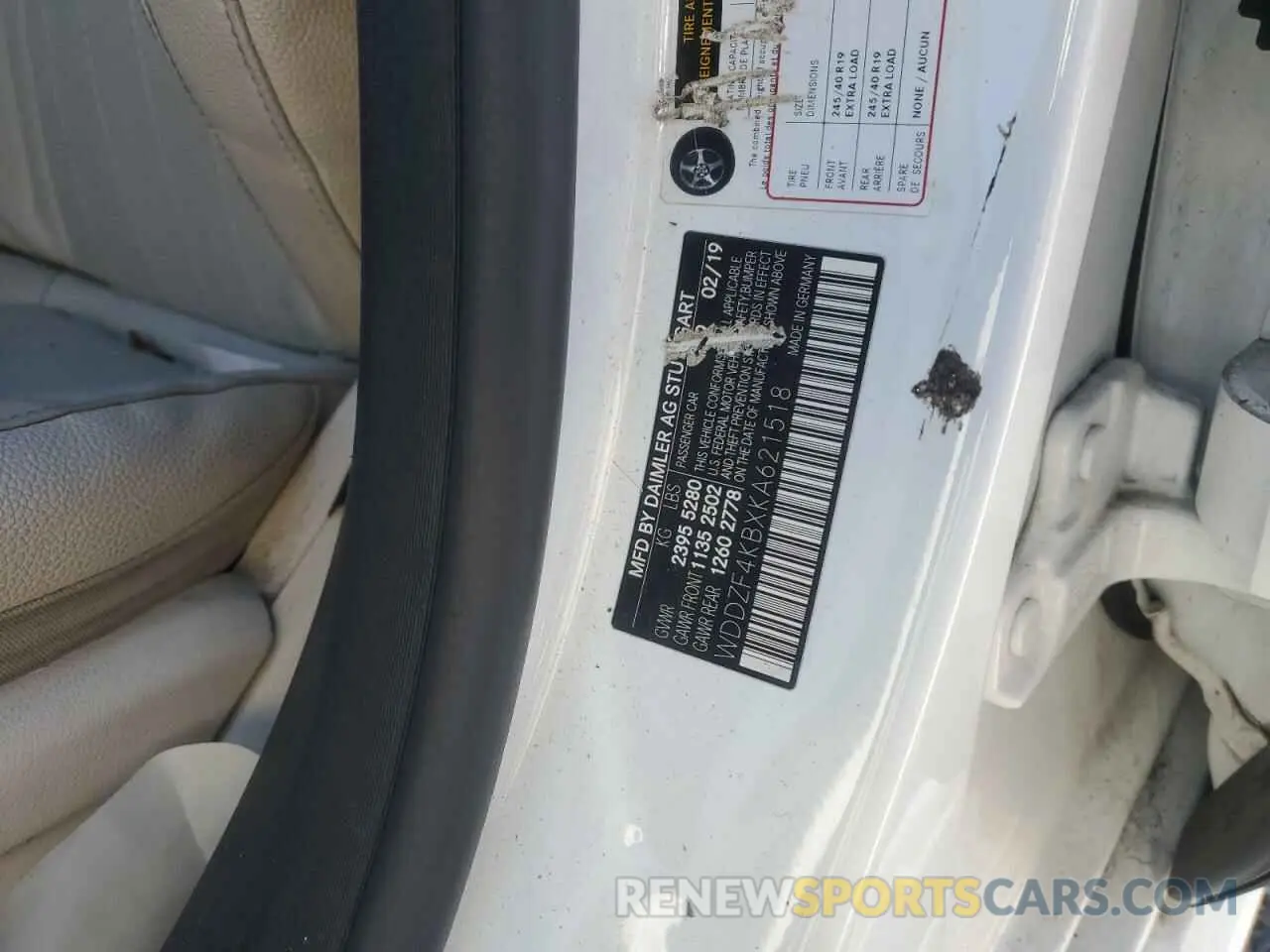 12 Photograph of a damaged car WDDZF4KBXKA621518 MERCEDES-BENZ E-CLASS 2019
