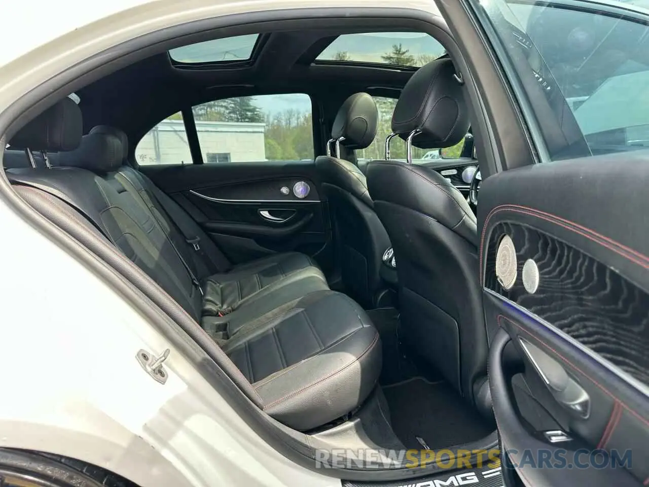 5 Photograph of a damaged car WDDZF6BB7KA589865 MERCEDES-BENZ E-CLASS 2019