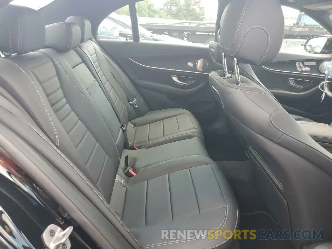 10 Photograph of a damaged car WDDZF6JB0KA669865 MERCEDES-BENZ E-CLASS 2019