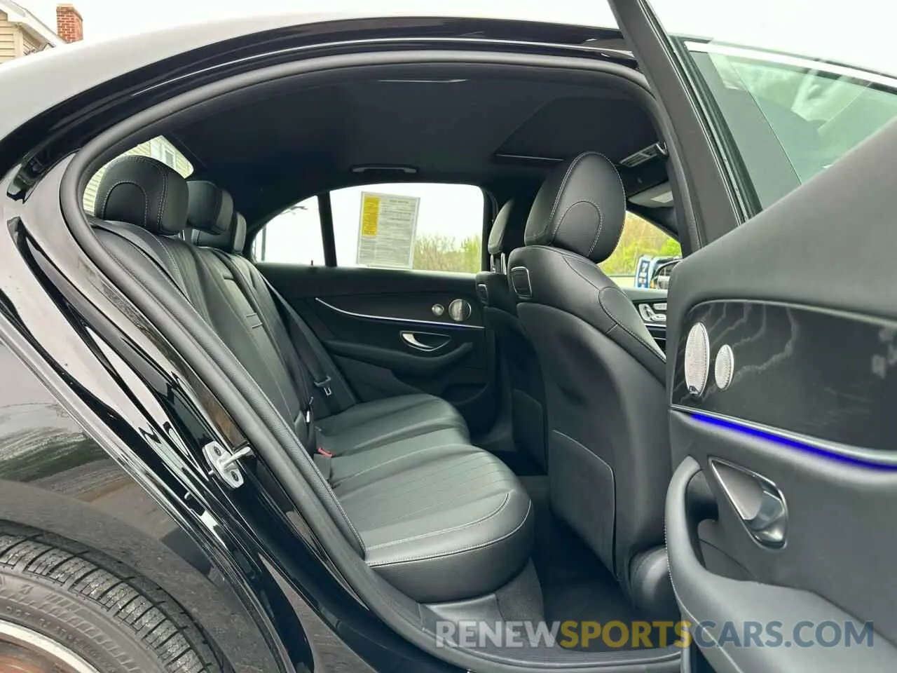8 Photograph of a damaged car WDDZF6JB1KA490993 MERCEDES-BENZ E-CLASS 2019