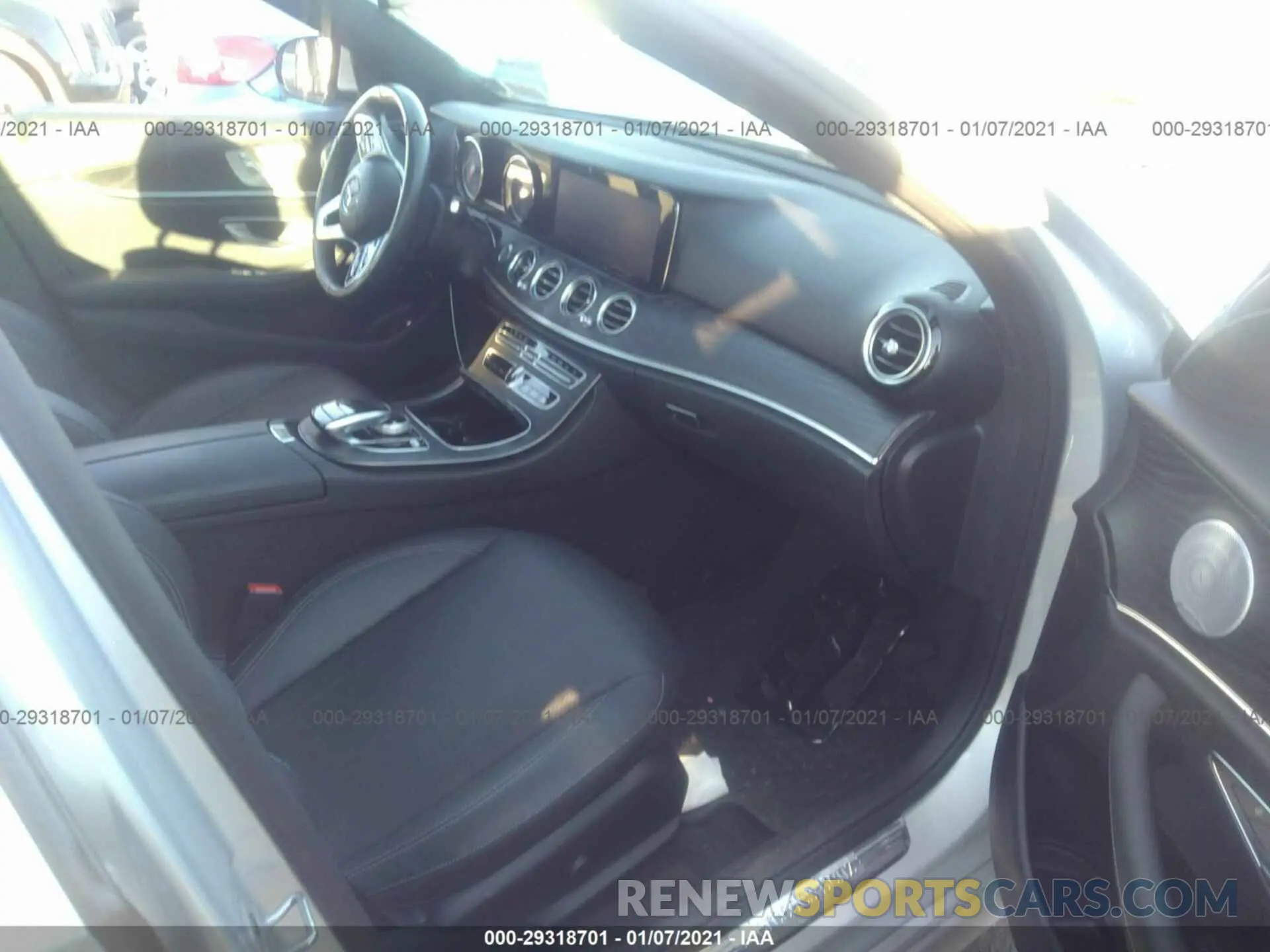 5 Photograph of a damaged car WDDZF6JB2KA639895 MERCEDES-BENZ E-CLASS 2019