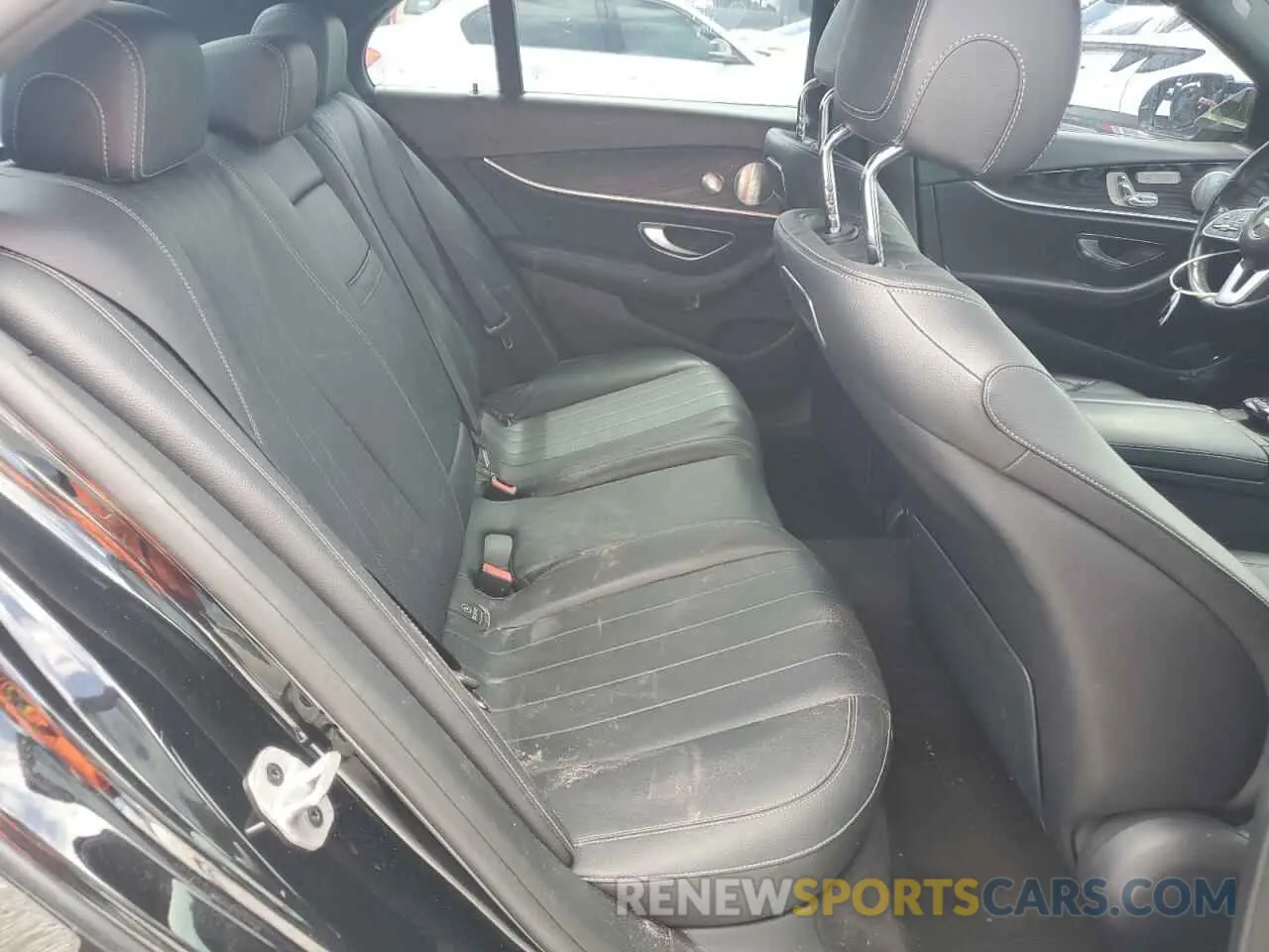 10 Photograph of a damaged car WDDZF6JB3KA515912 MERCEDES-BENZ E-CLASS 2019