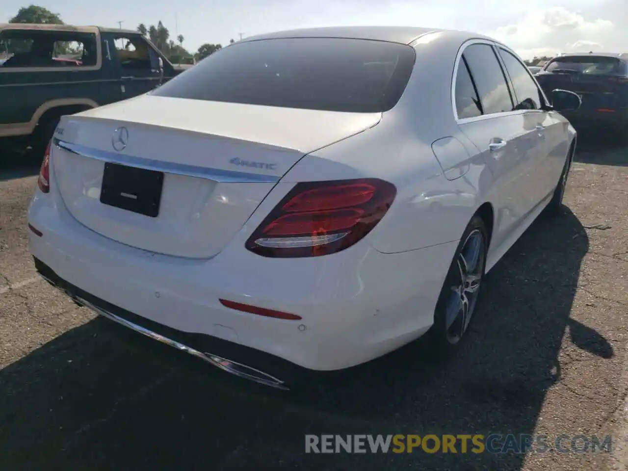 4 Photograph of a damaged car WDDZF6JB4KA616070 MERCEDES-BENZ E-CLASS 2019