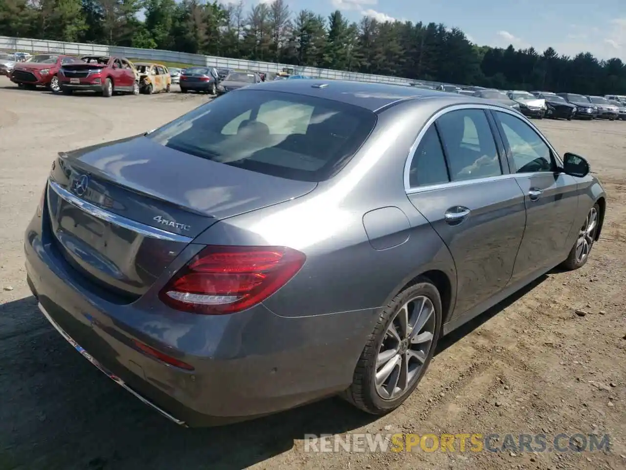 4 Photograph of a damaged car WDDZF6JB6KA492366 MERCEDES-BENZ E-CLASS 2019