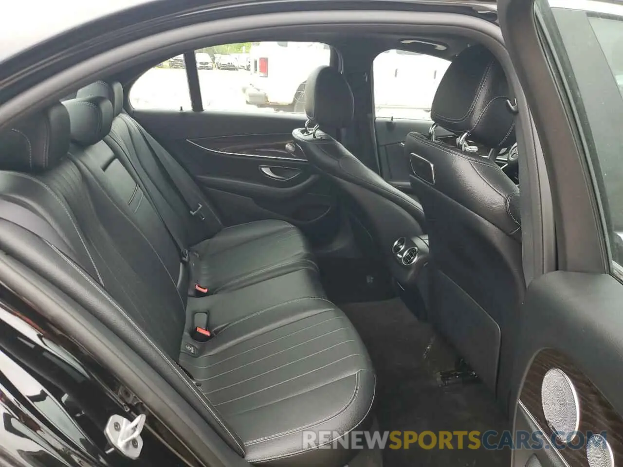 10 Photograph of a damaged car WDDZF6JB6KA493873 MERCEDES-BENZ E-CLASS 2019