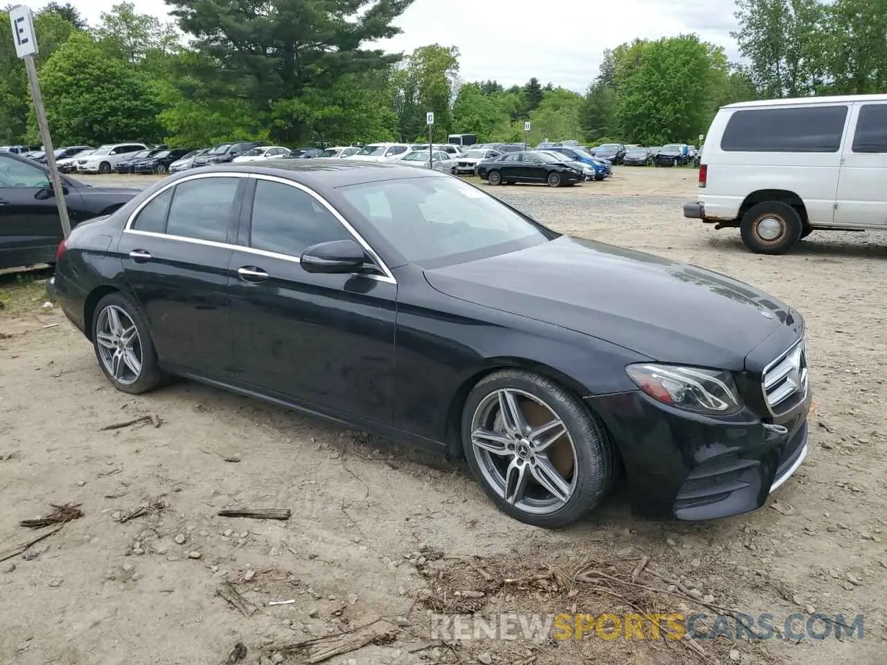 4 Photograph of a damaged car WDDZF6JB6KA493873 MERCEDES-BENZ E-CLASS 2019