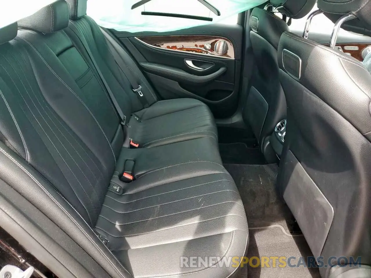 10 Photograph of a damaged car WDDZF6JB9KA515073 MERCEDES-BENZ E-CLASS 2019