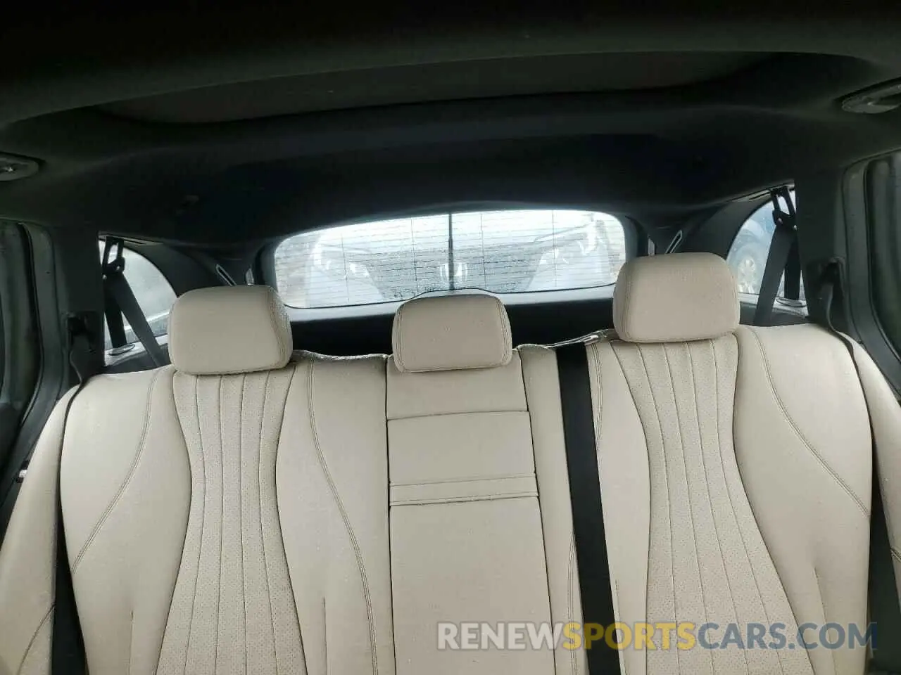 10 Photograph of a damaged car WDDZH6JB1KA556677 MERCEDES-BENZ E-CLASS 2019