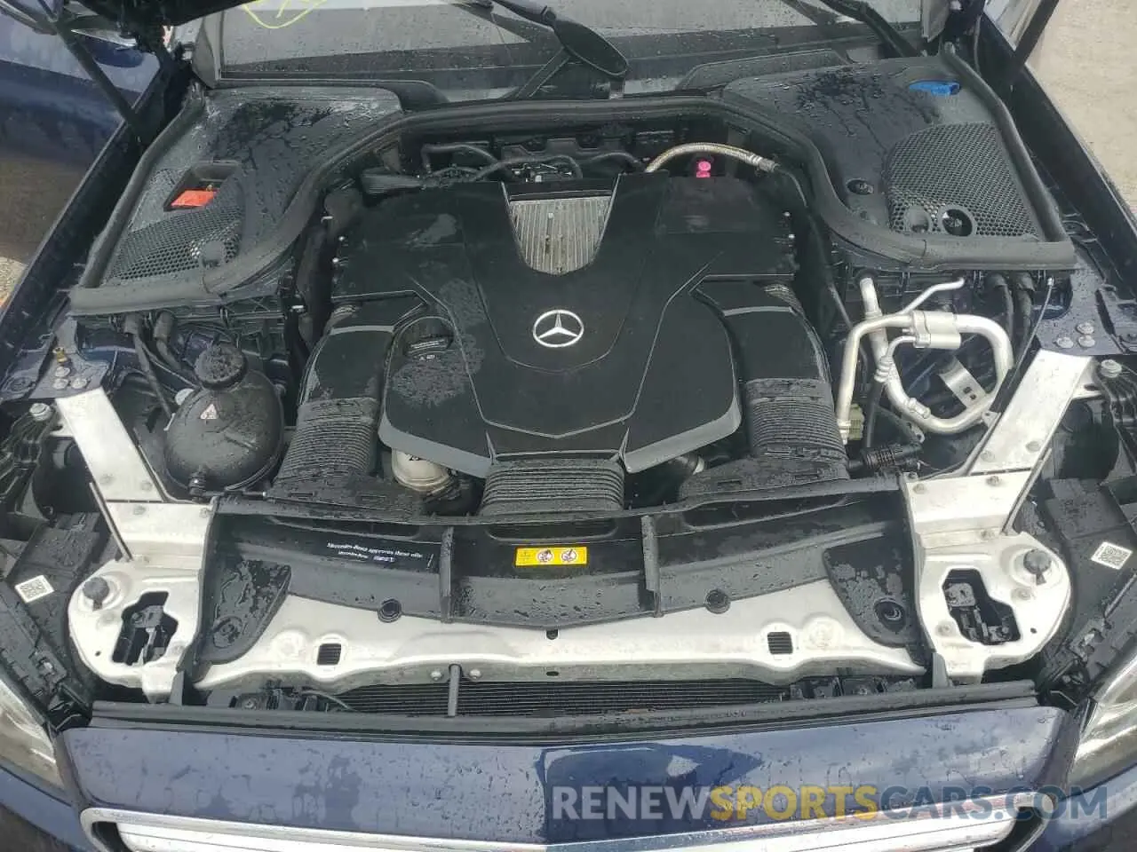 12 Photograph of a damaged car WDDZH6JB1KA556677 MERCEDES-BENZ E-CLASS 2019