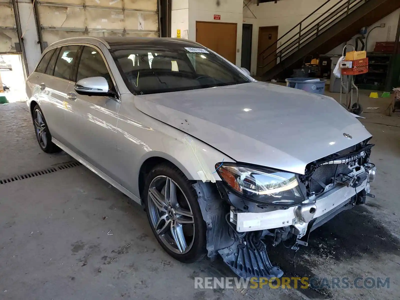 1 Photograph of a damaged car WDDZH6JBXKA674002 MERCEDES-BENZ E CLASS 2019