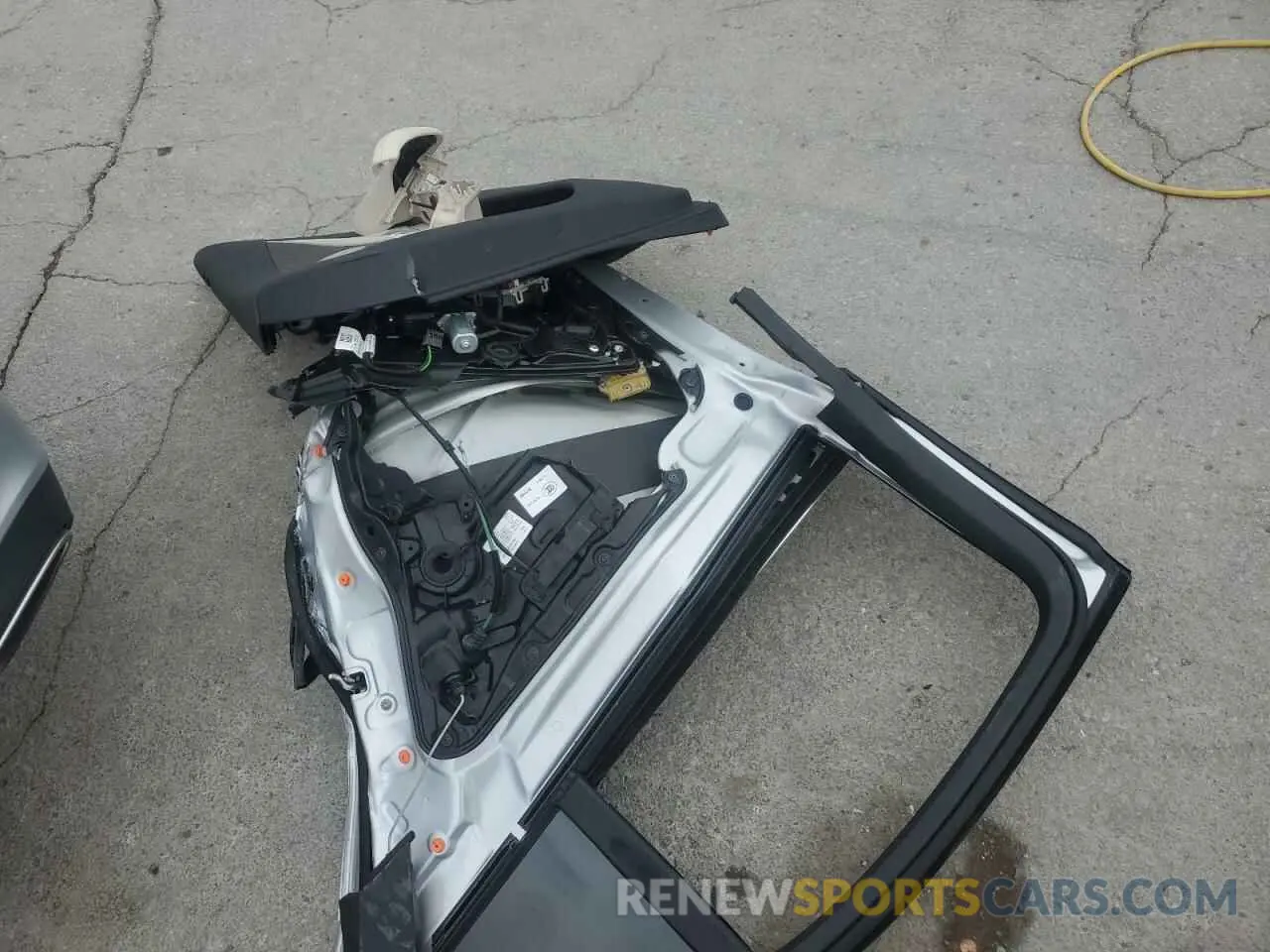 12 Photograph of a damaged car W1KZF6JB5LA842314 MERCEDES-BENZ E-CLASS 2020