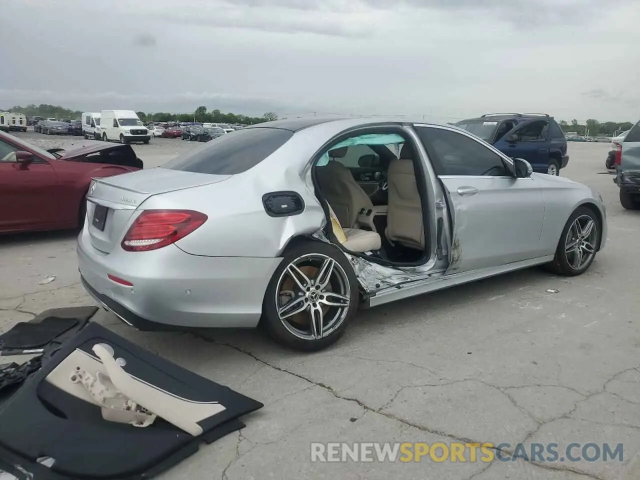 3 Photograph of a damaged car W1KZF6JB5LA842314 MERCEDES-BENZ E-CLASS 2020