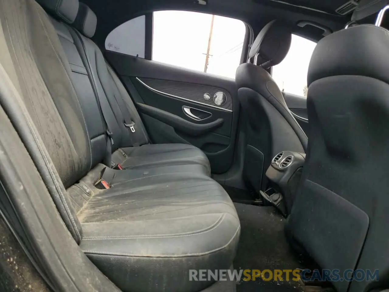 10 Photograph of a damaged car W1KZF8DB2LA826241 MERCEDES-BENZ E-CLASS 2020