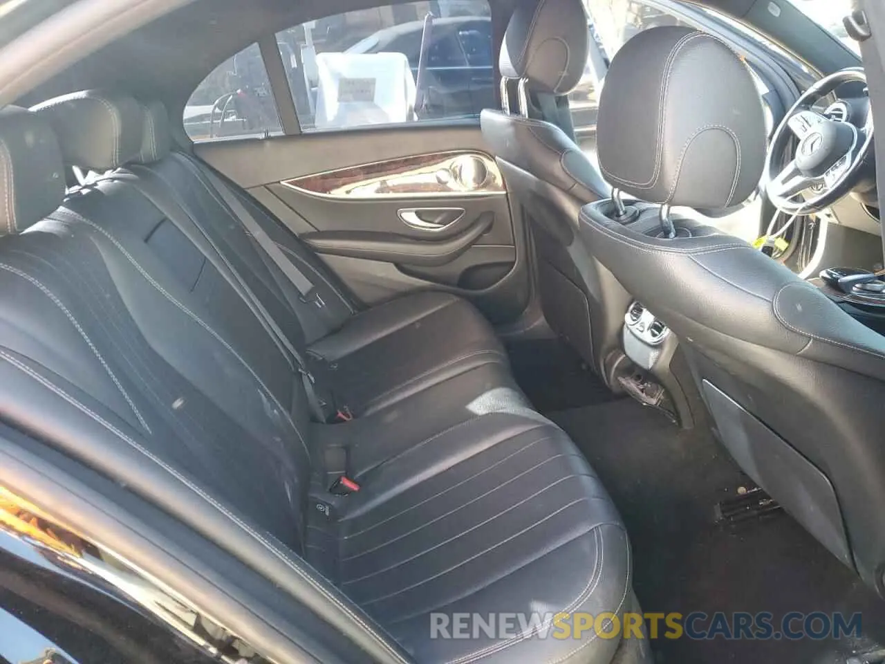 10 Photograph of a damaged car W1KZF8DB2LA846585 MERCEDES-BENZ E-CLASS 2020