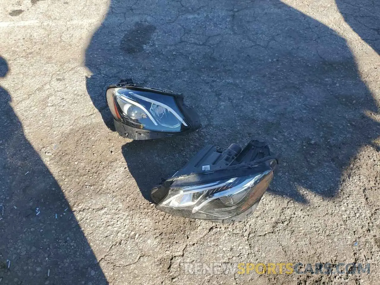 12 Photograph of a damaged car W1KZF8DB2LA846585 MERCEDES-BENZ E-CLASS 2020