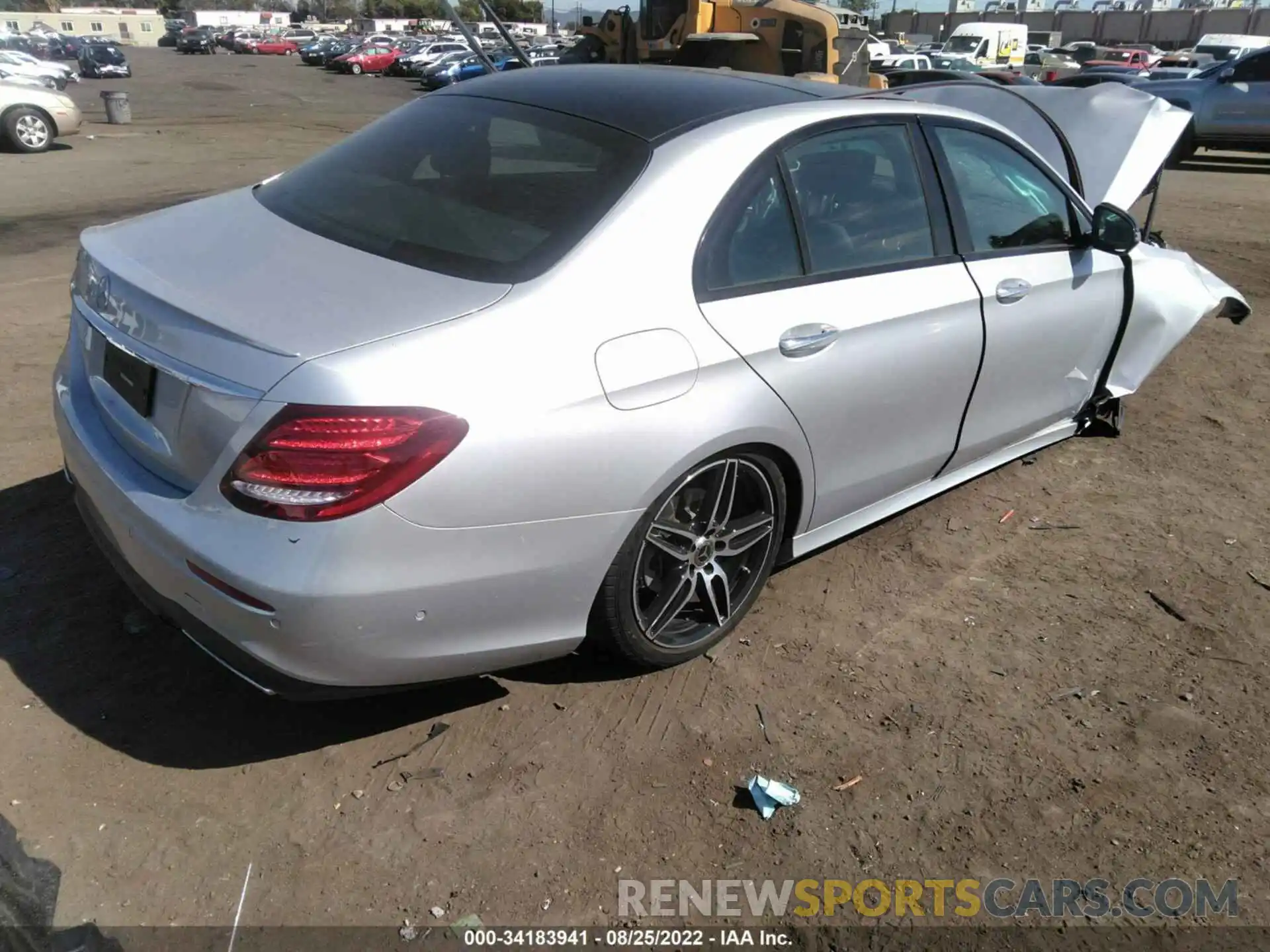 4 Photograph of a damaged car W1KZF8DBXLA817643 MERCEDES-BENZ E-CLASS 2020