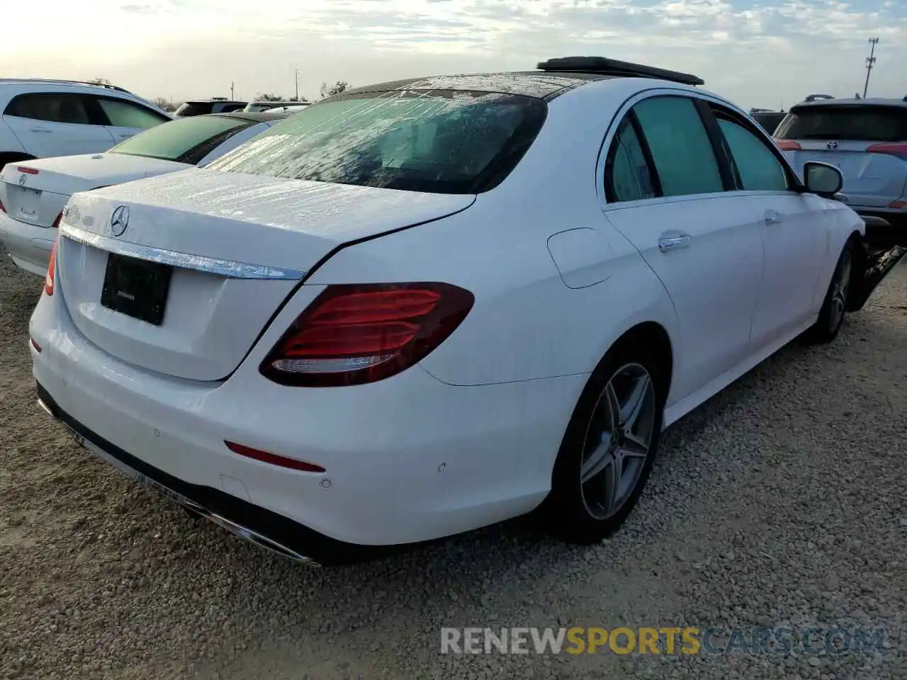 4 Photograph of a damaged car W1KZF8DBXLA823488 MERCEDES-BENZ E-CLASS 2020