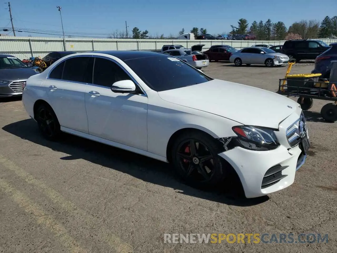 4 Photograph of a damaged car W1KZF8EB3LA831835 MERCEDES-BENZ E-CLASS 2020