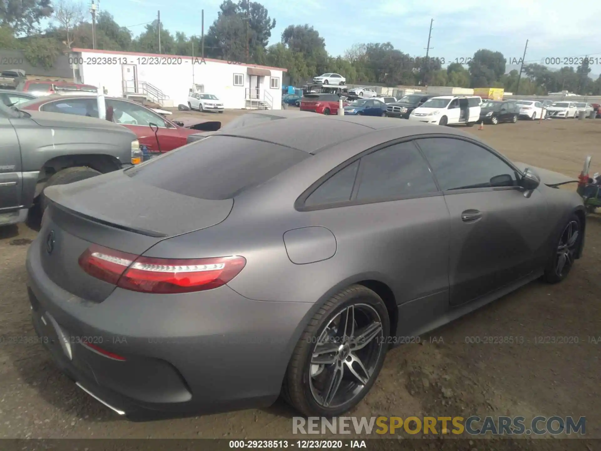 4 Photograph of a damaged car WDD1J6HB3LF124992 MERCEDES-BENZ E-CLASS 2020