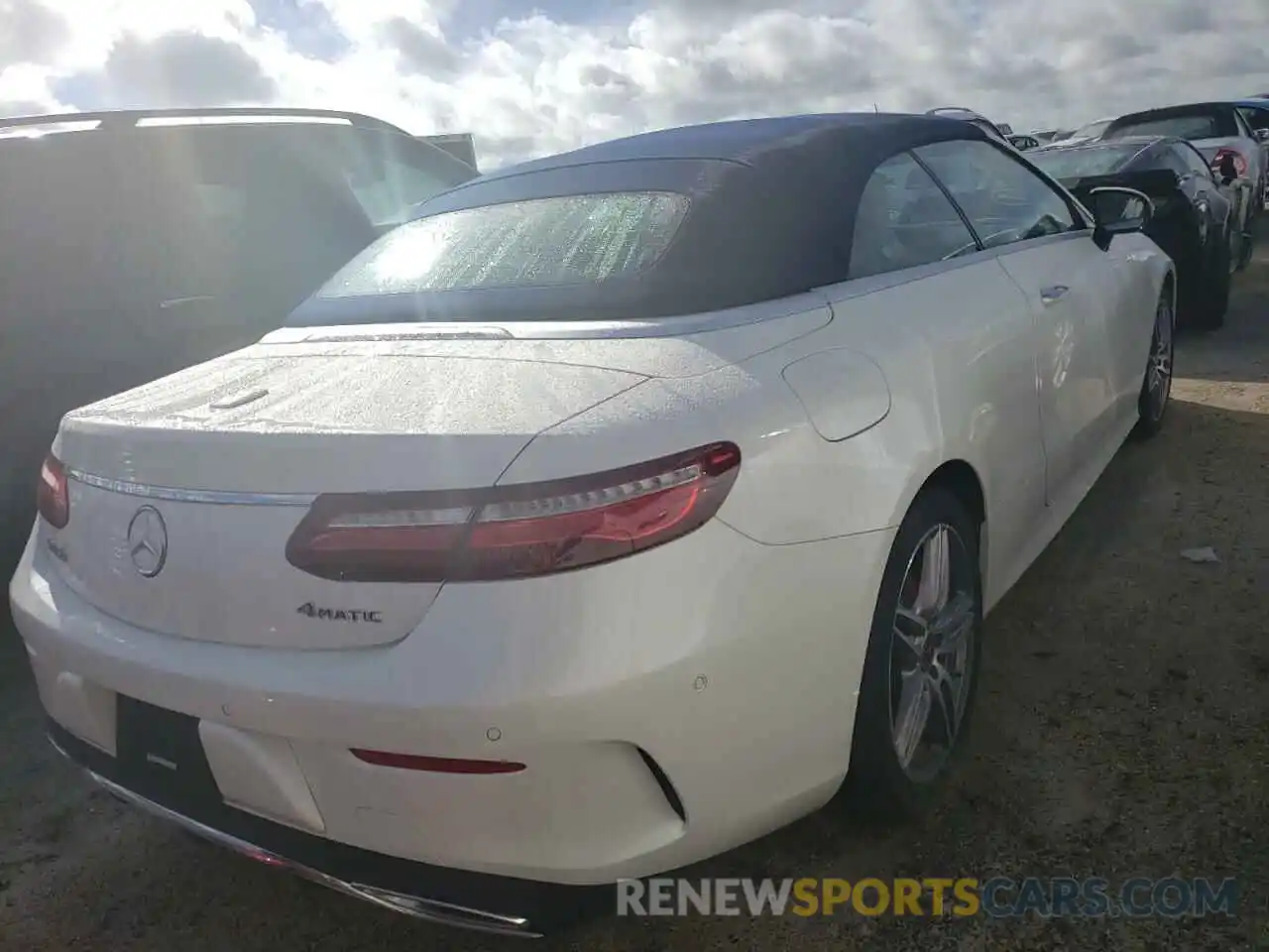 4 Photograph of a damaged car WDD1K6JB5LF128436 MERCEDES-BENZ E-CLASS 2020