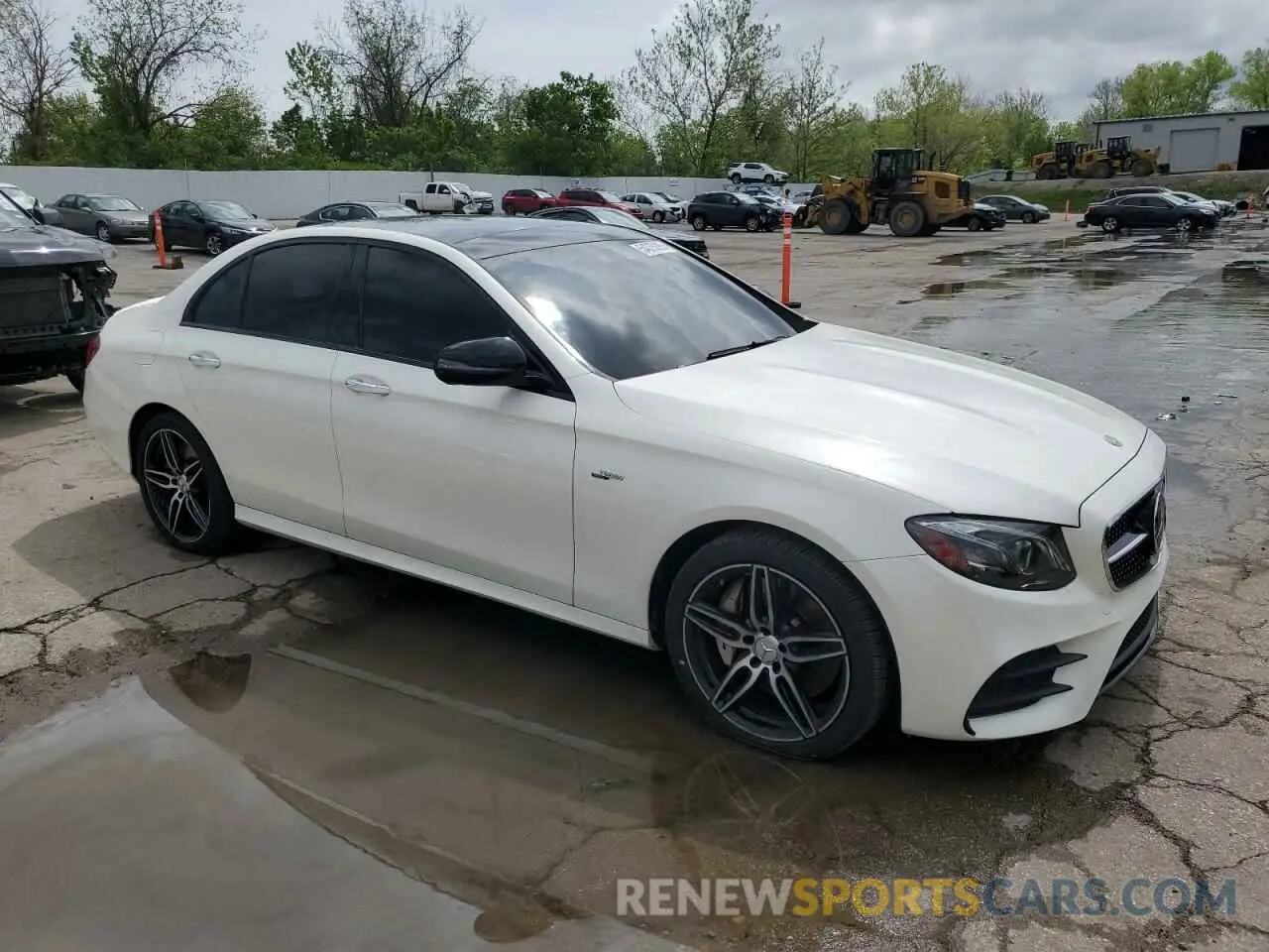 4 Photograph of a damaged car WDDZF6BBXLA712043 MERCEDES-BENZ E-CLASS 2020