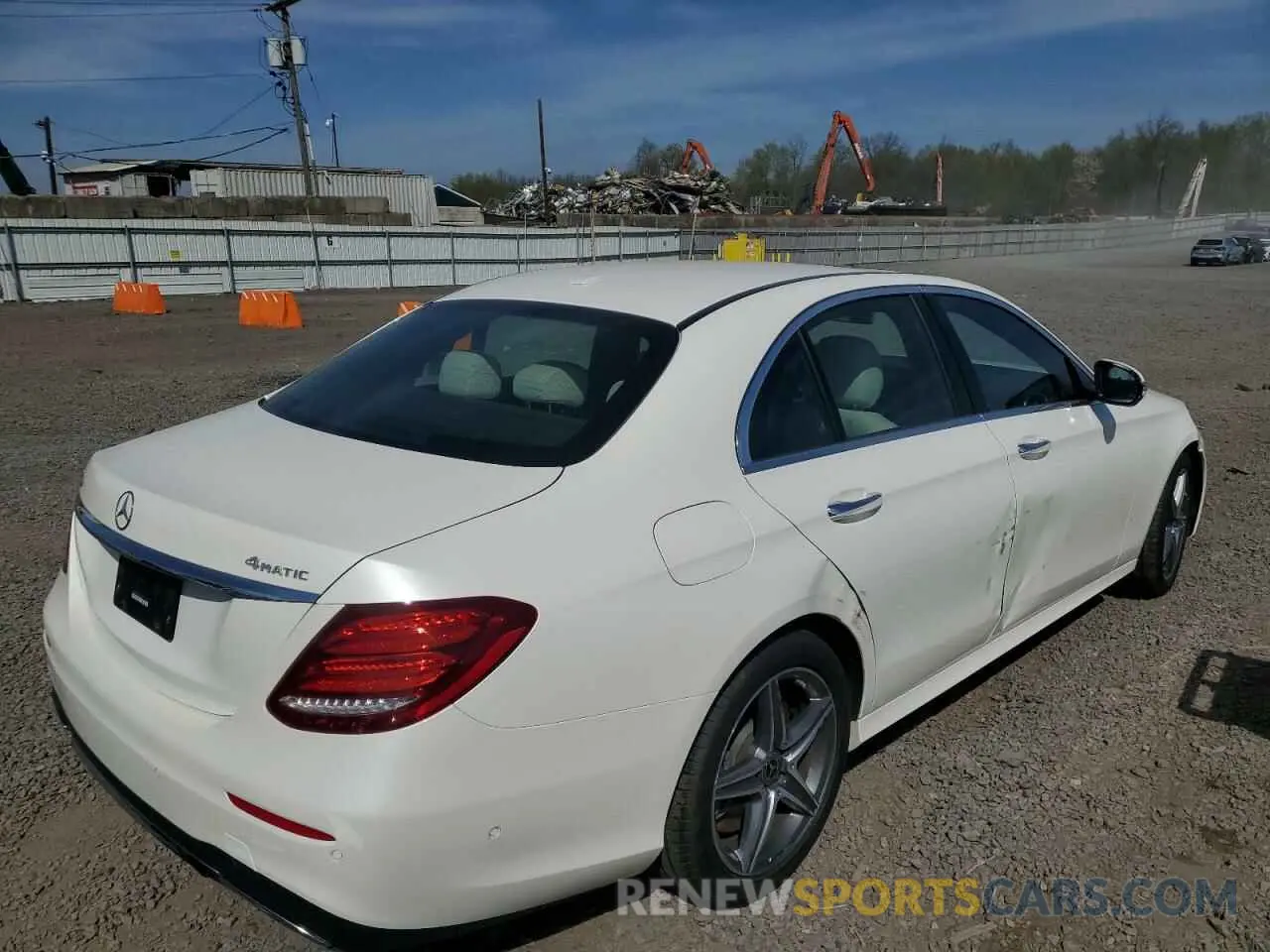 3 Photograph of a damaged car WDDZF6JB9LA734326 MERCEDES-BENZ E-CLASS 2020
