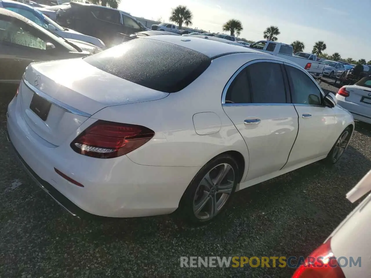 3 Photograph of a damaged car WDDZF8DB2LA710960 MERCEDES-BENZ E-CLASS 2020