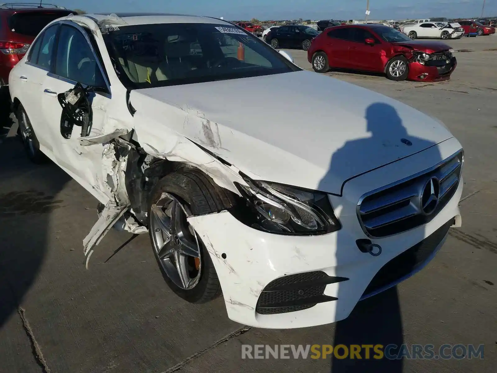 1 Photograph of a damaged car WDDZF8DB3LA704097 MERCEDES-BENZ E CLASS 2020