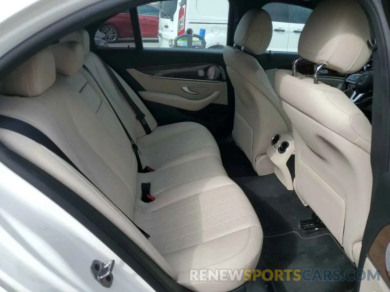 10 Photograph of a damaged car WDDZF8DB3LA725659 MERCEDES-BENZ E-CLASS 2020
